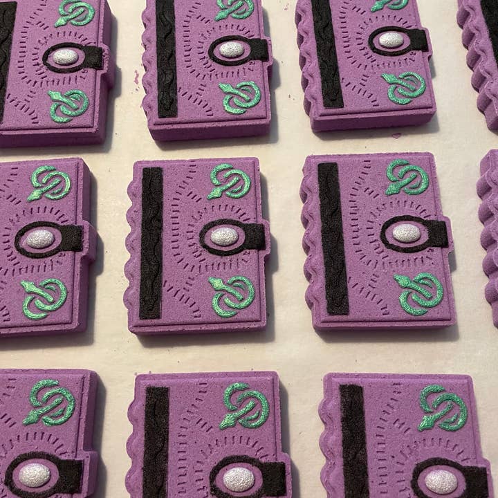Wicked Bubbles LLC - Wholesale Bath Bomb/Fizz - Bath bomb - 5 oz - Spell Book6