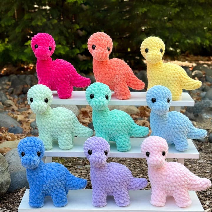 TOMOPOD LLC - Wholesale Stuffed/Plush Toy - Kids & Baby - Mini Brontosaurus Crochet, Handmade Dinosaur Amigurumi1