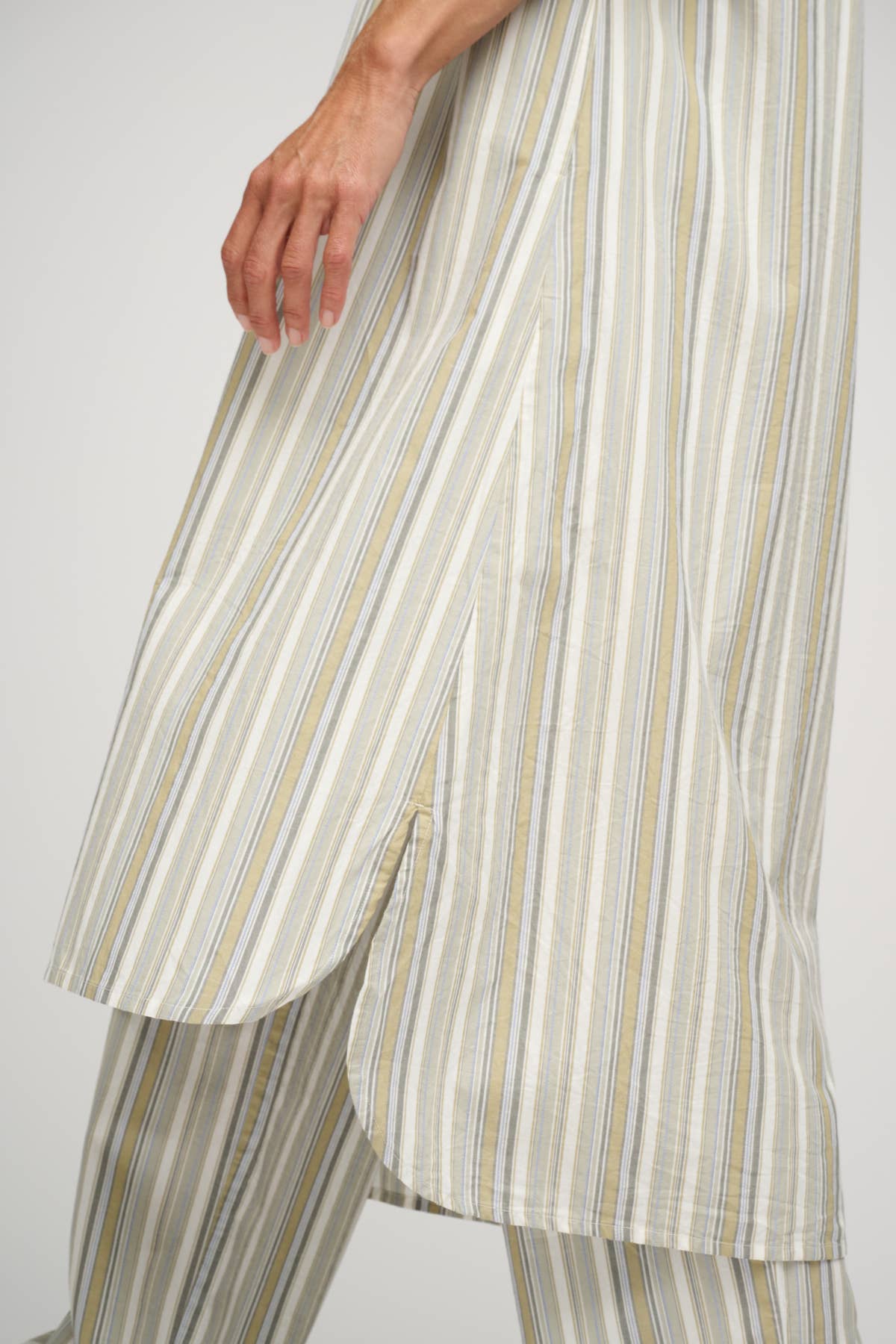 olivgrå rand Lola skjortklänning med ränder - olivgrå randig för wholesale på Faire5