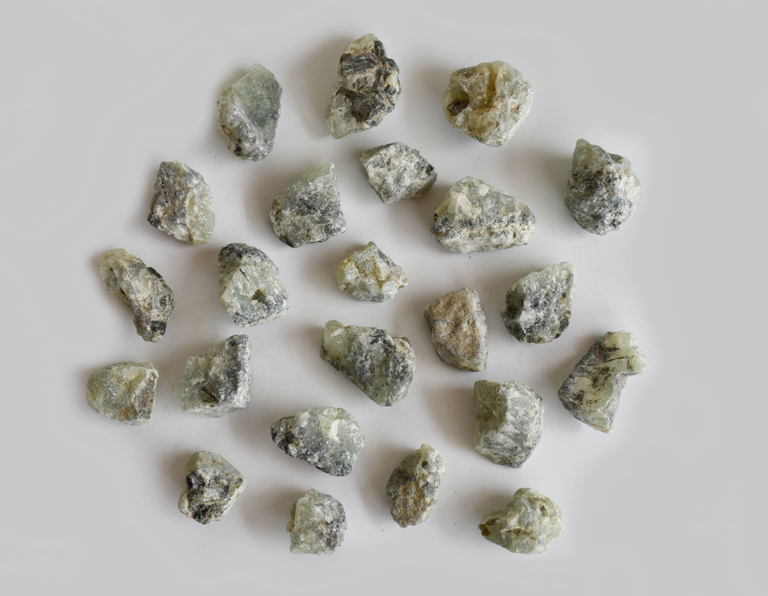 Soothing Crystals - Vente Pierre et cristal de spiritualité - 1 pièce de pierres brutes | Préhnite | Cristaux bruts de guérison9