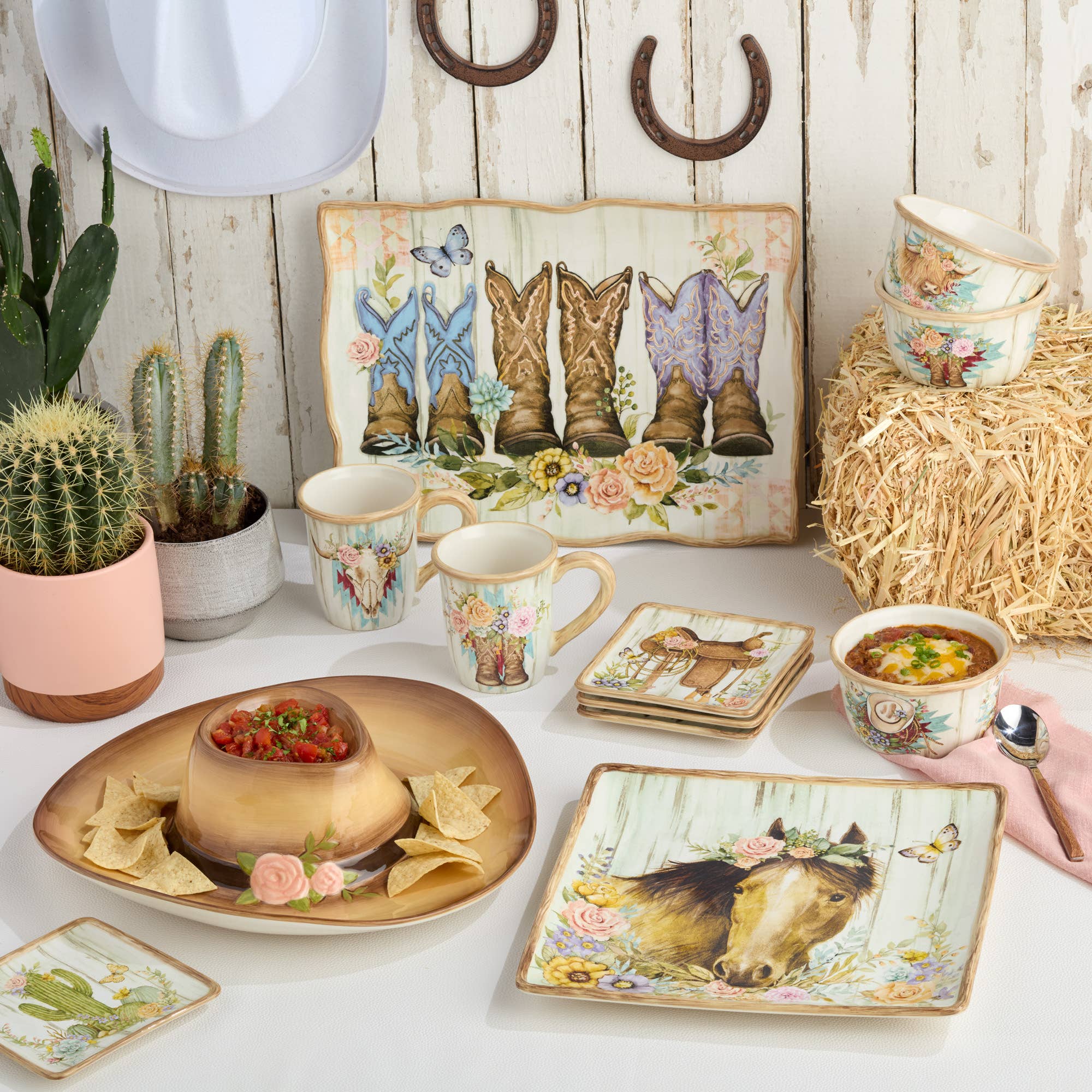 Certified International – Engroshandel Serveringsservice til forretter – Rosewood Ranch 3-D Cowgirl Hat Chip & Dip 39,4 cm x 35,6 cm 227 g6