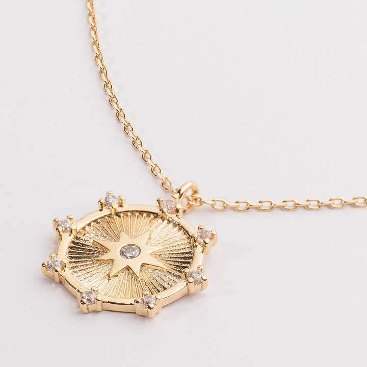 Collana Medaglione a Raggi d'Oro con Cristalli per la vendita all'ingrosso da parte di Frem