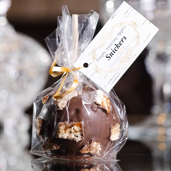 Simply Amazing Apples - Wholesale Chocolate Covered Sweets - Snickers Milk Chocolate Caramel Apple2
