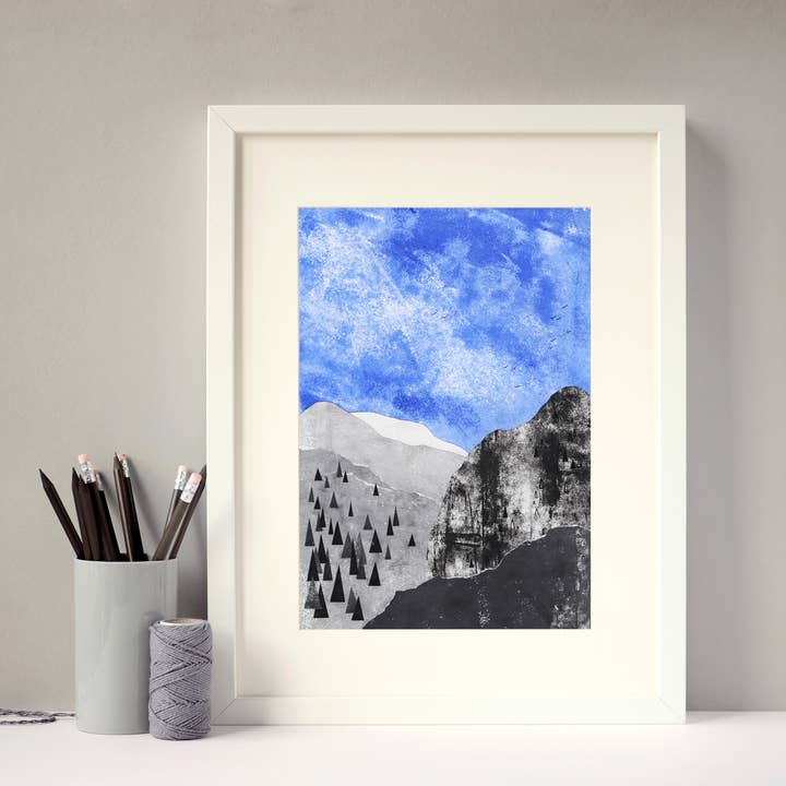 Reproducción artística Más allá de las montañas para venta al por mayor de Fiona Clabon Illustration