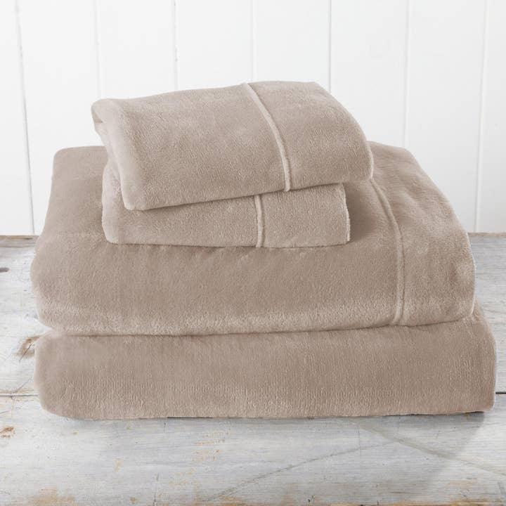 BH Collective - Wholesale Sheet Set - Velvet Plush Sheets - Solid Colors - Velvet Luxe8