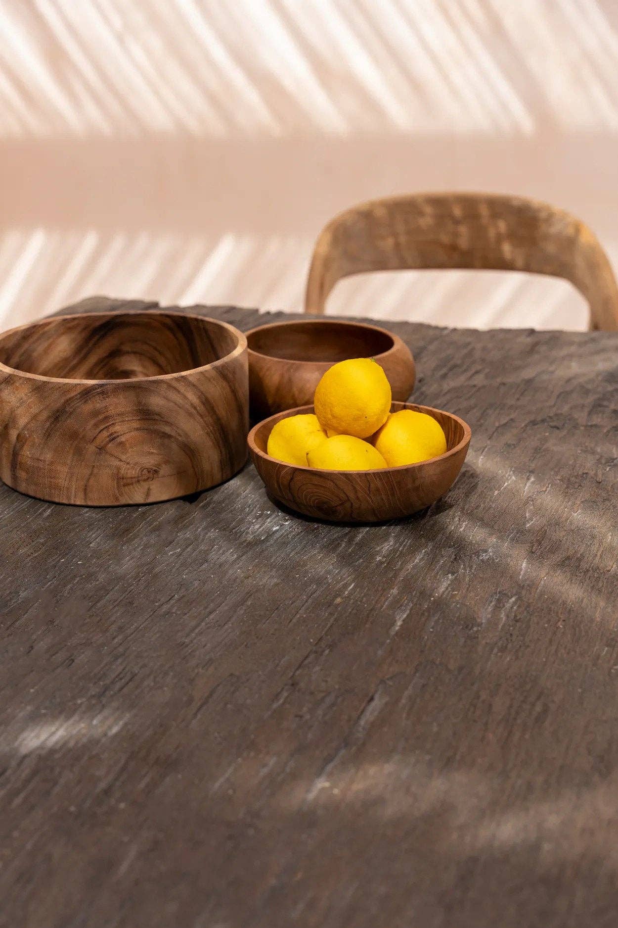 Bazar Bizar Living - Vendita all'ingrosso Insalatiera - Ciotola per insalata in legno di Suar - taglia L1