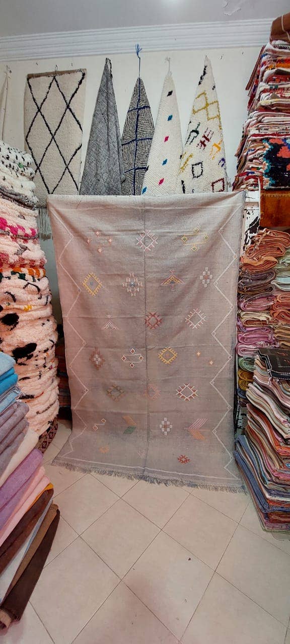 Maroccarpets Poufs and pillows wholesale +31648976894 – wholesale Area rug – New HANDMADE MOROCCAN Cactus Silk Rug11