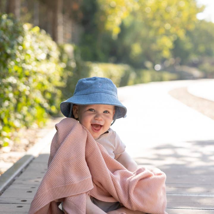 Manta de punto de algodón para bebé Cuddle Cookie, rosa para venta al por mayor de briobebe. inc