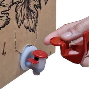 Hands-Free for Bag-in-Box for wholesale by Vinoenbox-com