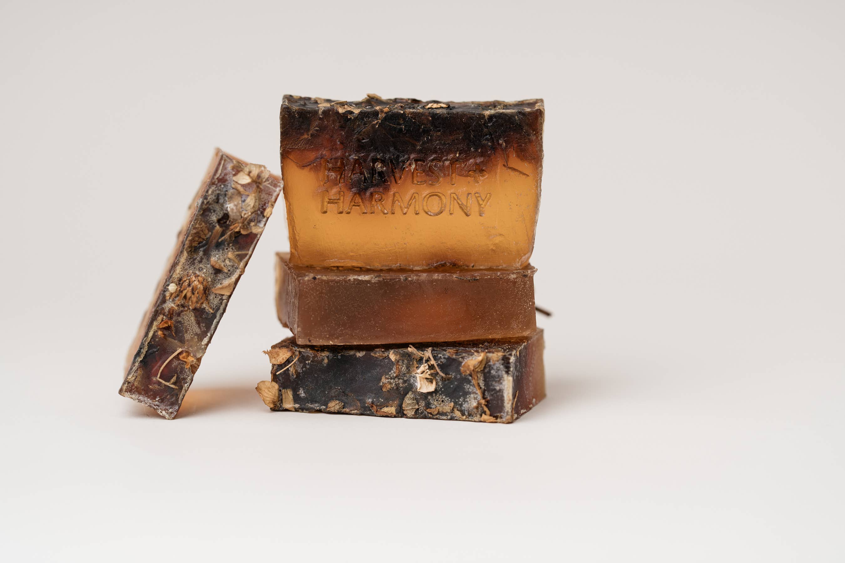 Harvest + Harmony - Wholesale Bar Soap - Harvest + Harmony Honey Soap2