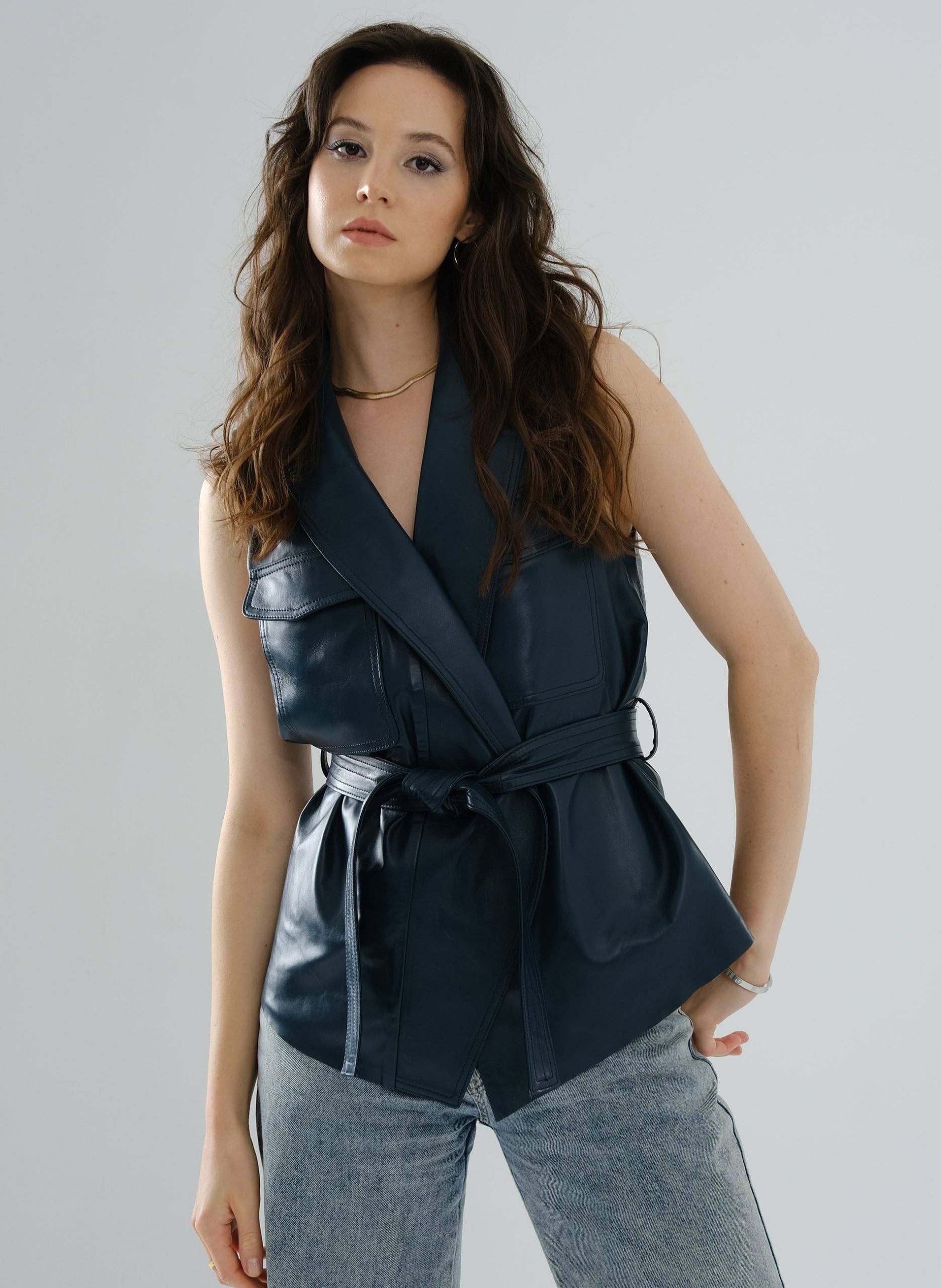 DUE2store – Großhandel Oberbekleidungsweste – Damen – Safari-Lederweste – Petrol8