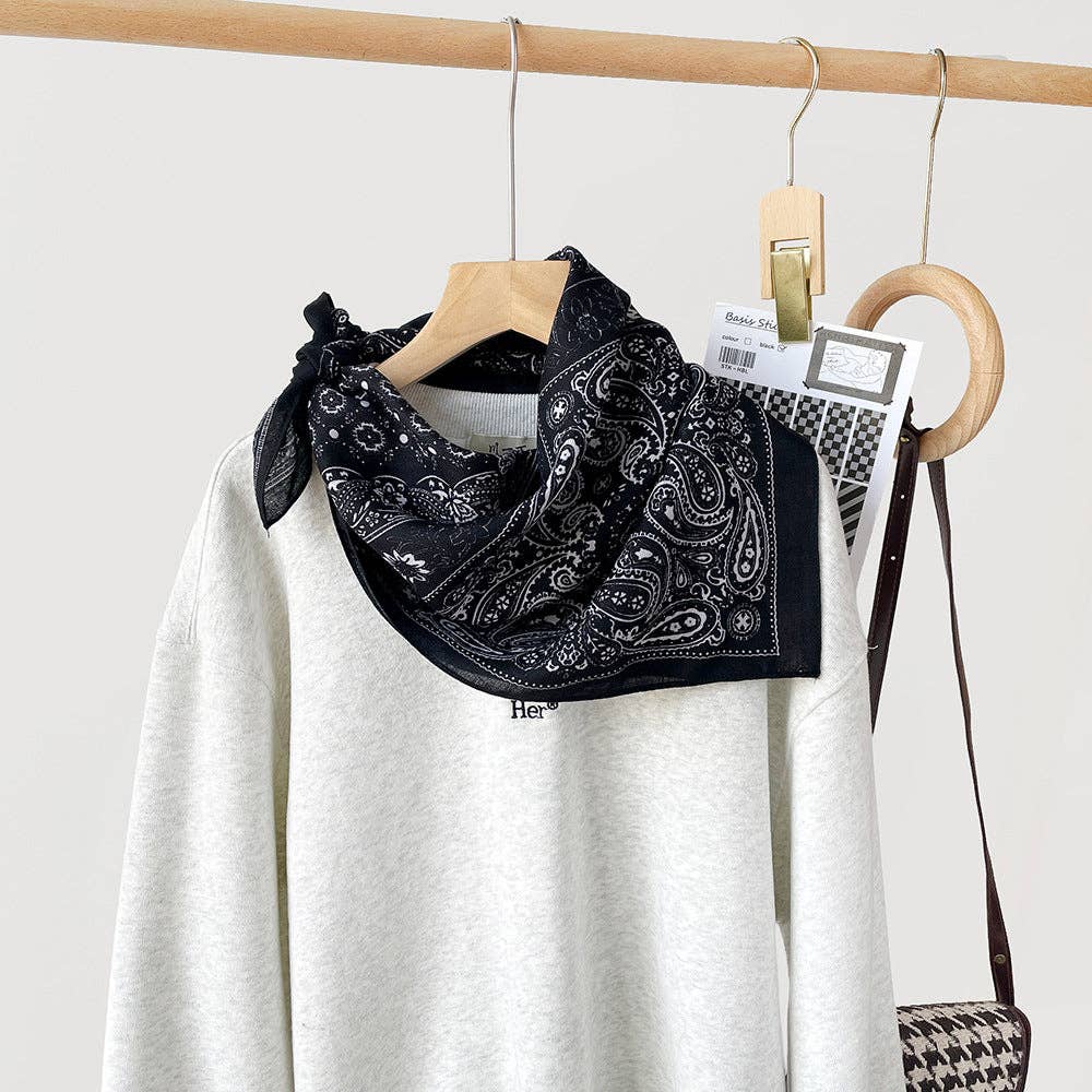 Dipped Shop - Wholesale Scarf - Women's - Splicing Print Vintage Square Silk Scarf DP25G4526