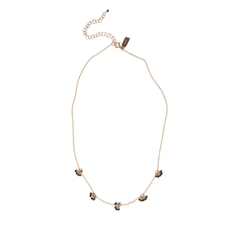 Halskette mit schwarzen Edelsteinen in Mimik und Perlenkette für den Großhandel von Favor Jewelry