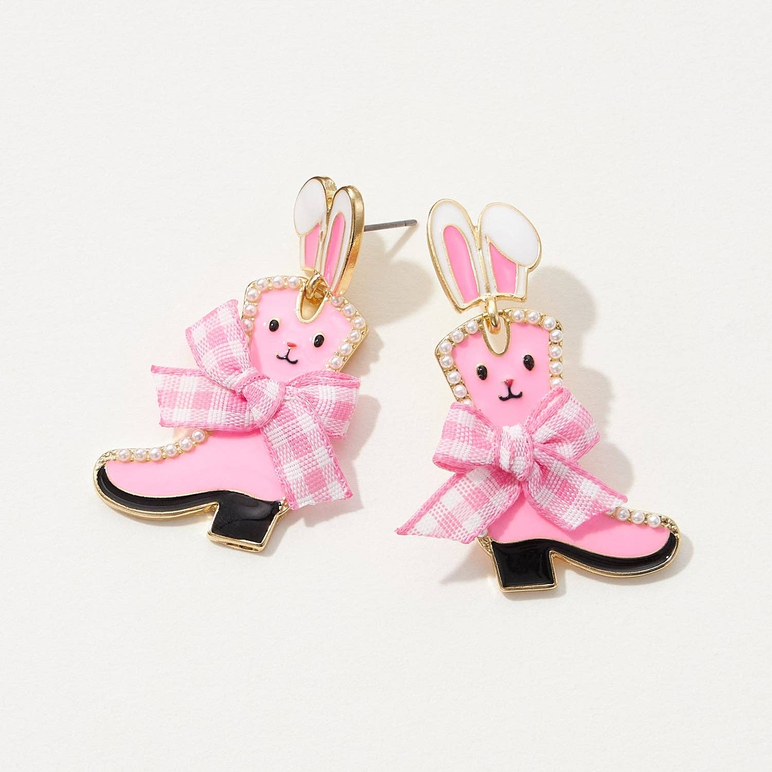 Lilla Haven - Vente Boucles d'oreilles pendantes - Boucles d'oreilles en forme de lapin de Pâques en émail1
