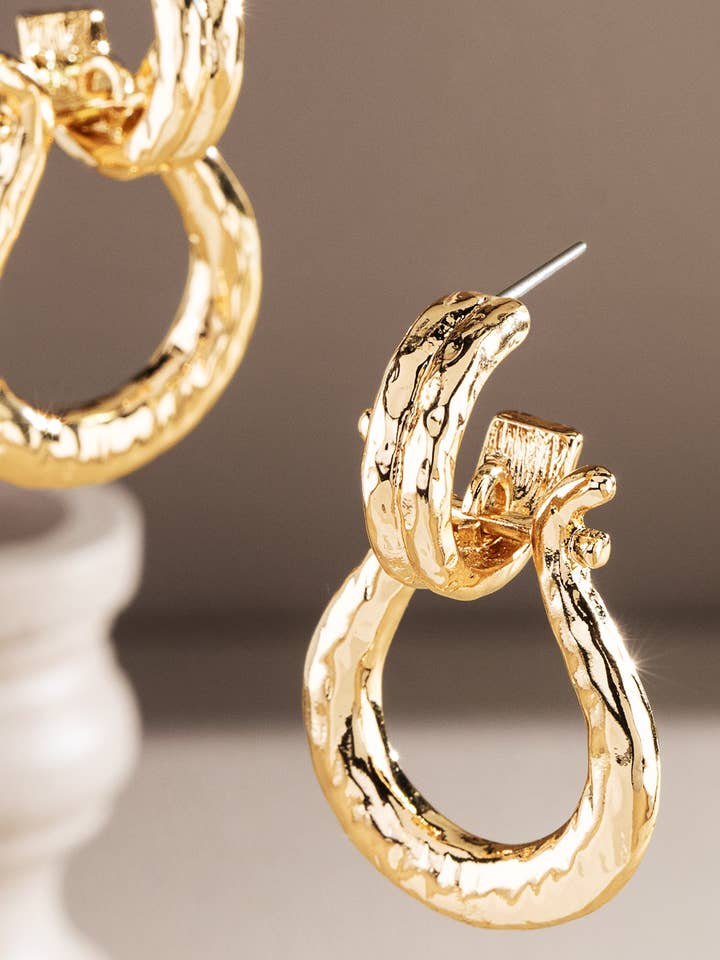 Goldene Hufeisen-Tropfen-Ohrringe für den Großhandel von Urbanista