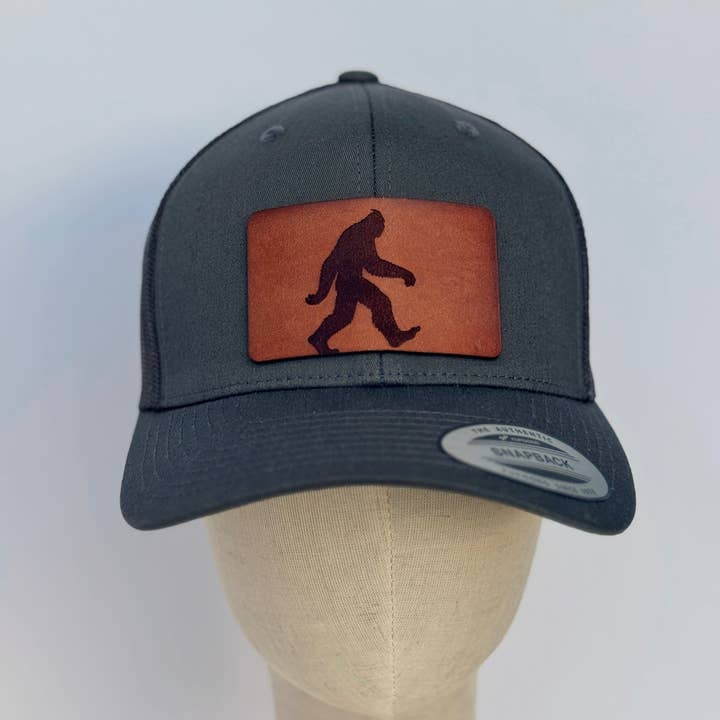 Sasquatch | gorra con parche de cuero de bigfoot para venta al por mayor de The Lonely Pine