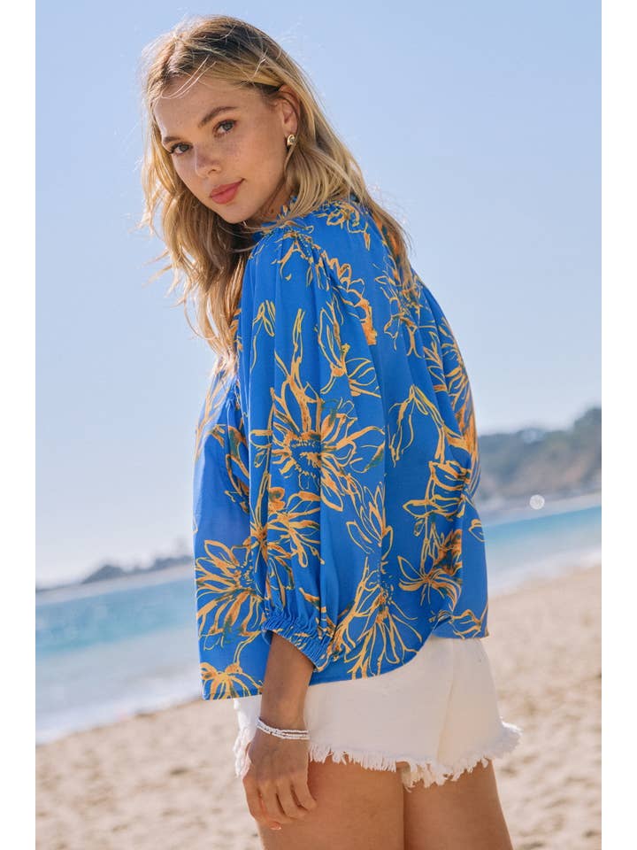 Tournesol bleu Blouse pour poupée à encolure volantée à motif floral Plus en vente sur Faire4