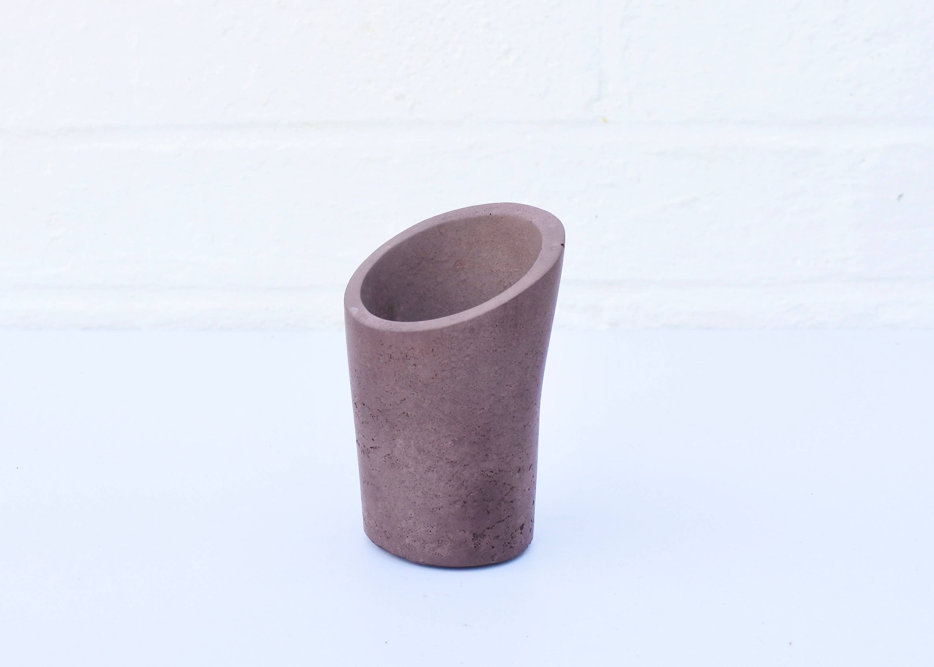 FERN Studio - Wholesale Plantenpot - Duurzaam Concrete Mini Vessel 1 - cilinder. Handgemaakt2