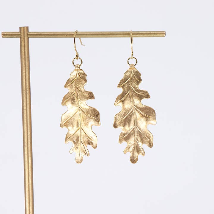 Sara Sela Jewelry – wholesale Dangle earrings – Brass Oak Leaf Dangle Earrings, Floral Botanical Jewelry1