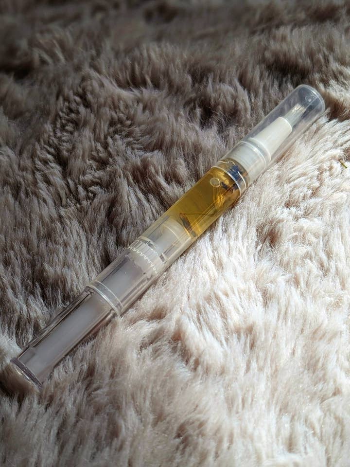 Lavender Daydream Cuticle Oil Pen for wholesale by The Darlin' Garden