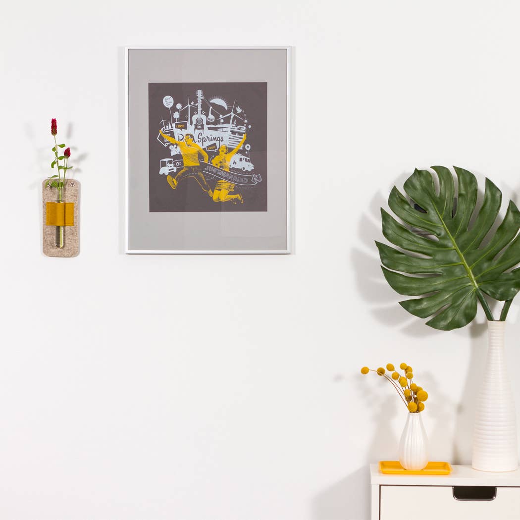 Studio 82° - Wholesale Vase - Merino Wool Felt Wall Mounted Stem Vase - Frost White4