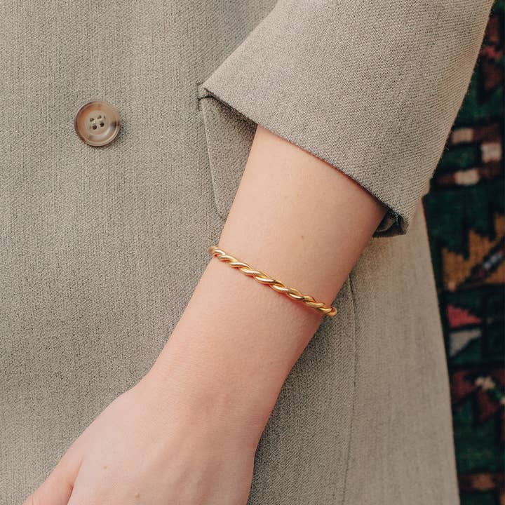 Nordic Muse – wholesale Cuff bracelet – Gold Twist Cuff Bangle, Waterproof10