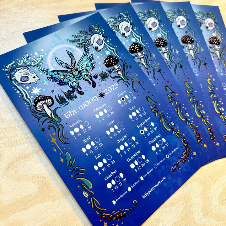 Secret Creatures - Vendita all'ingrosso Calendario - Calendario Lunare 2025, Design di Falena e Fungo