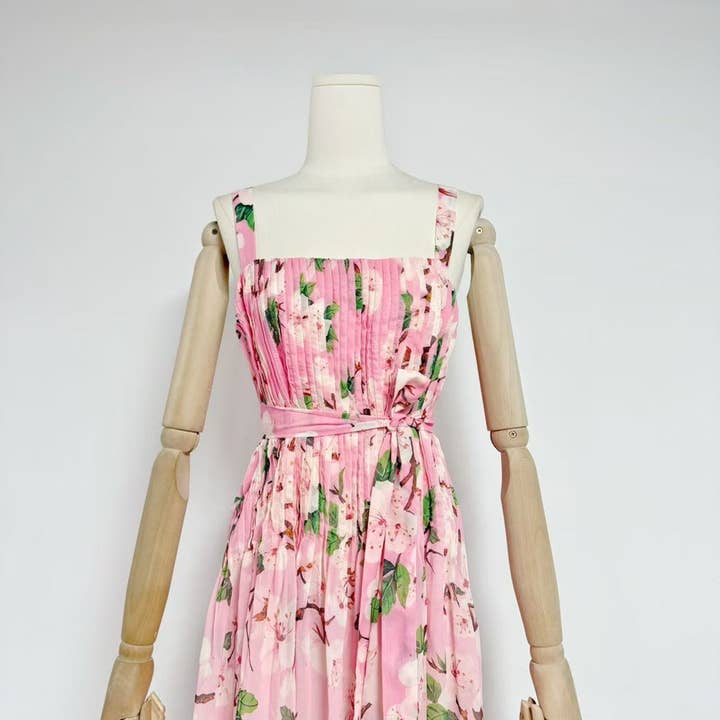 Productseeker - Wholesale Dress – Women's - DR658Y Chiffon Floral Pleated Maxi Dress with Swing Skirt5