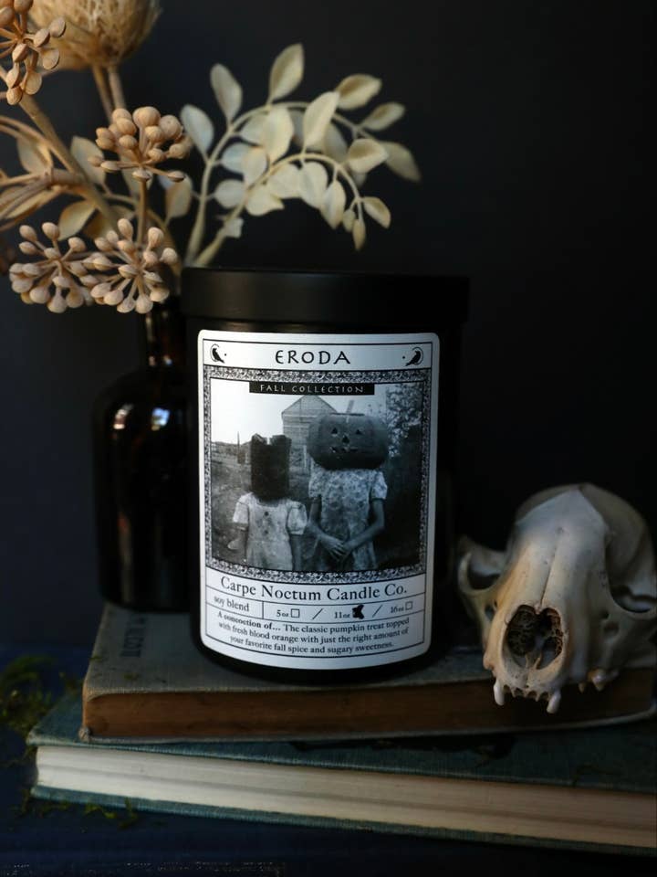 Eroda pour la vente par Carpe Noctem Candle Co