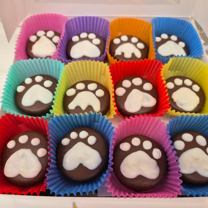 Bear Paw Oreo's Hand decorated box of 24 for wholesale by Bear Creek Candy Kitchen