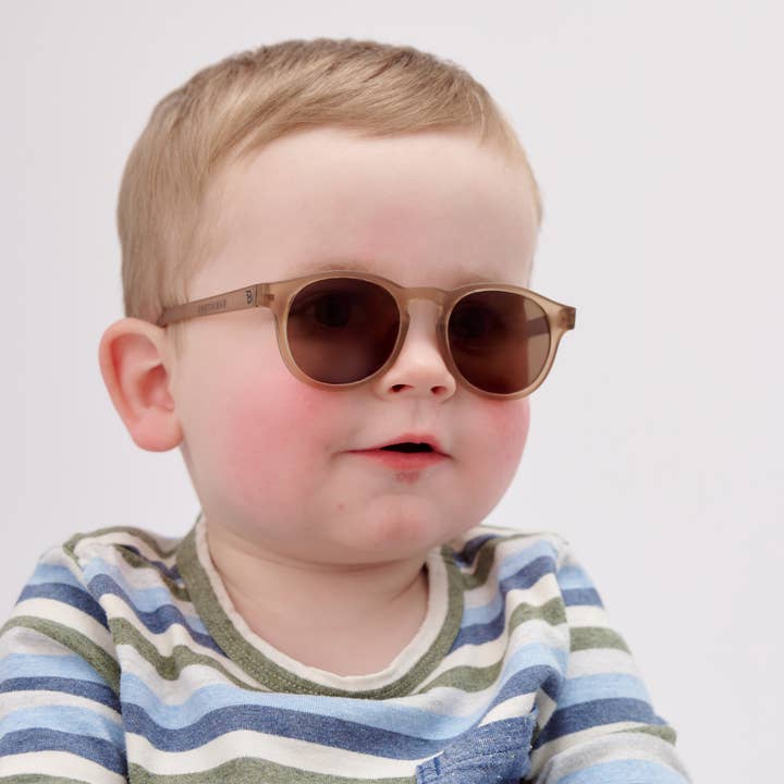 Babiators – wholesale Solglasögon/glasögon - Barn – Cocoa Cloud Transparenta Nyckelhålssolglasögon med Bärnstenslins2