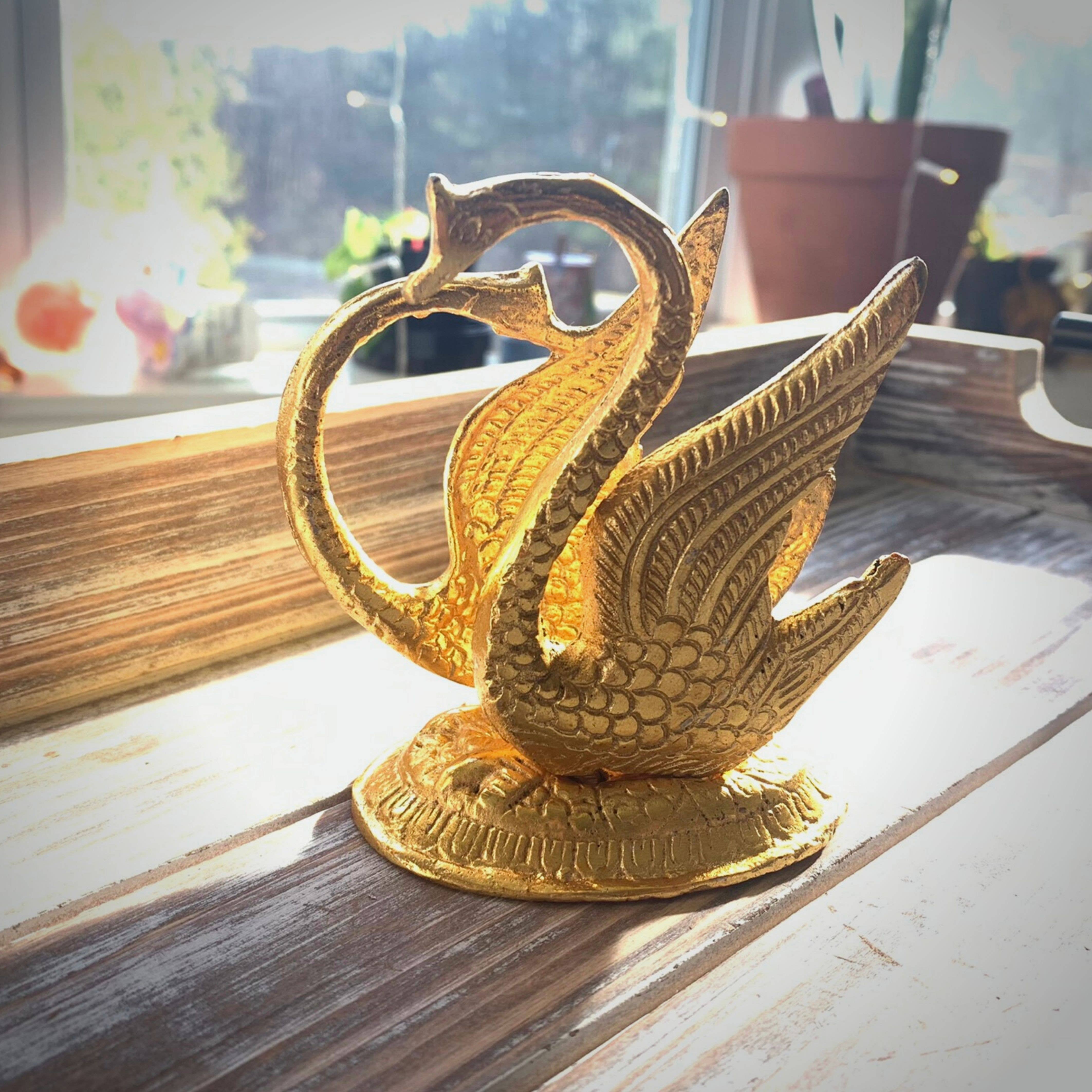Magnifique Hearts - Wholesale Napkin Holder - Golden Swan Napkin Holder, Mail Holder, Decor Figurine, Gift1