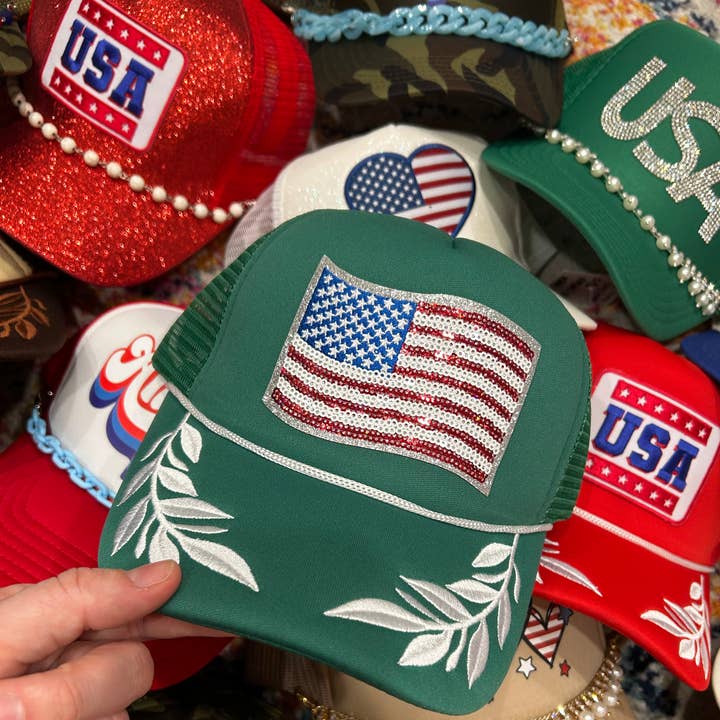 Casquette Trucker à Paillettes Drapeau | Casquette Drapeau Américain | Casquette Patriotique pour la vente par Vibes Hat Company