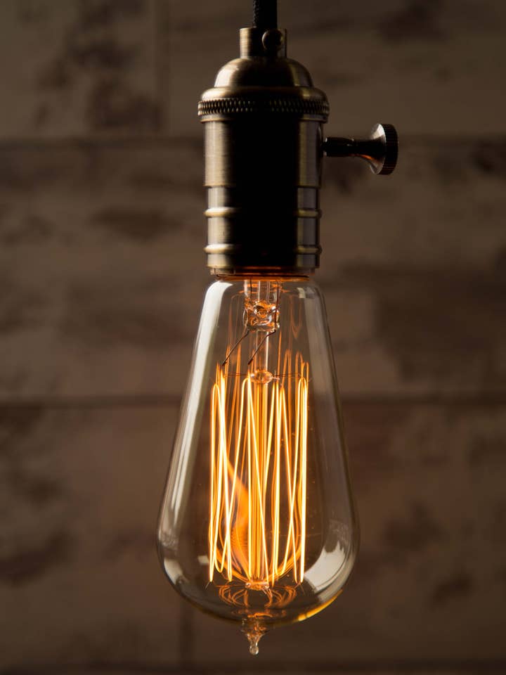 Teardrop | Medium | 40W E27 for wholesale by William & Watson