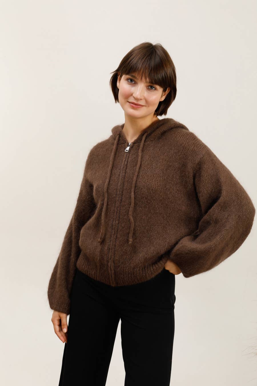 NAÏS PARIS - Vendita all'ingrosso Cardigan - Donna - Cardigan con cappuccio e zip in mohair e lana23
