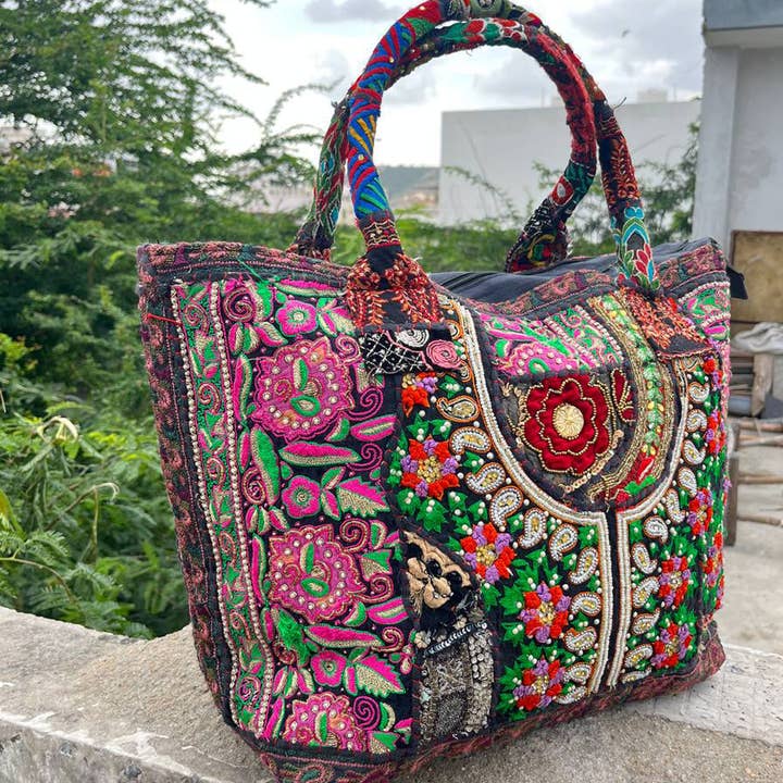Beads Work Zari Work Khambaadiya medium Woman Shoulder Bags and other Purchase Wholesale bagnoschiuma 5 litri. Free Returns & Net 60 Terms on Faire trending on Faire.