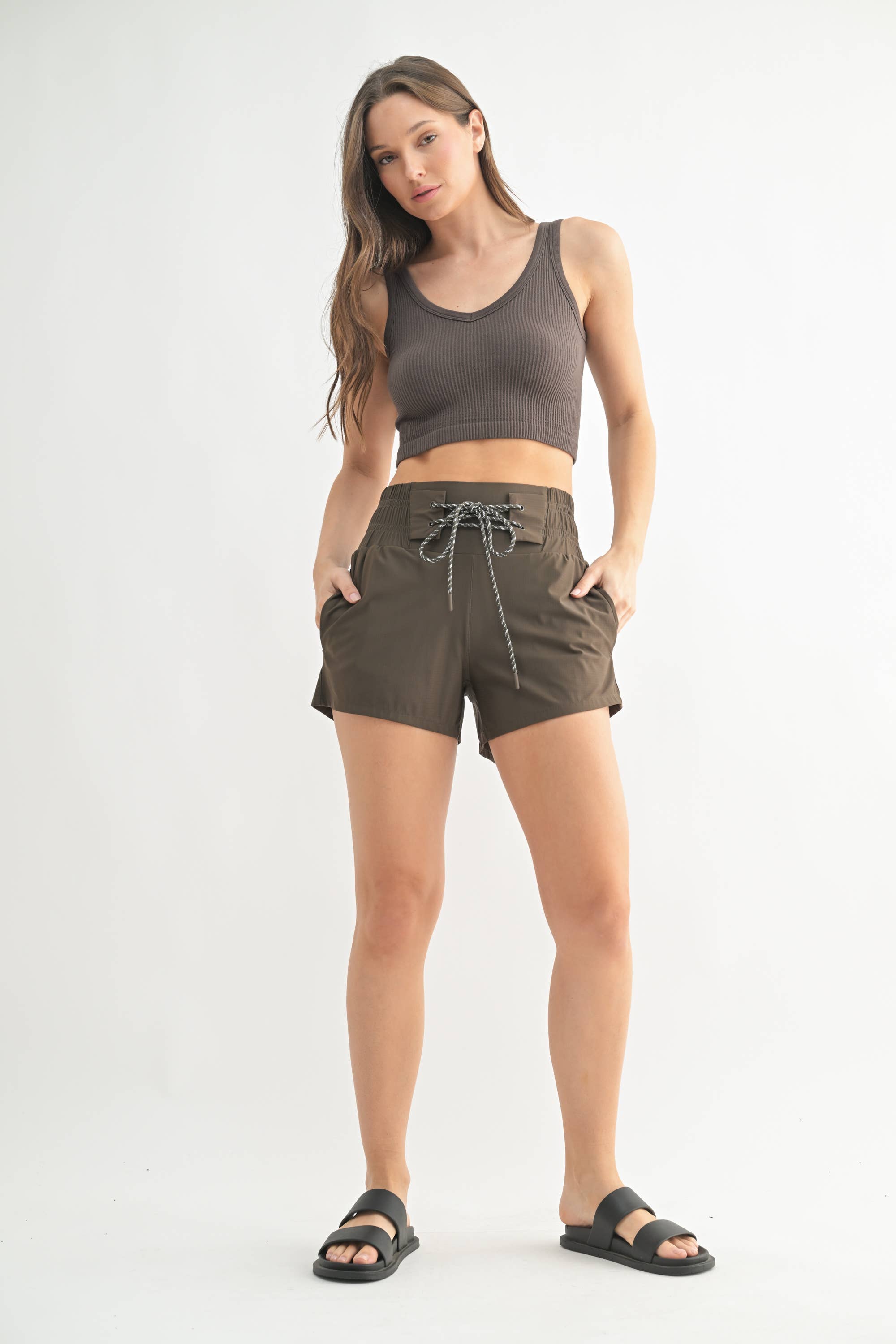 Mono B - Wholesale Tanktop - Dames - Geribbelde naadloze cropped tanktop27