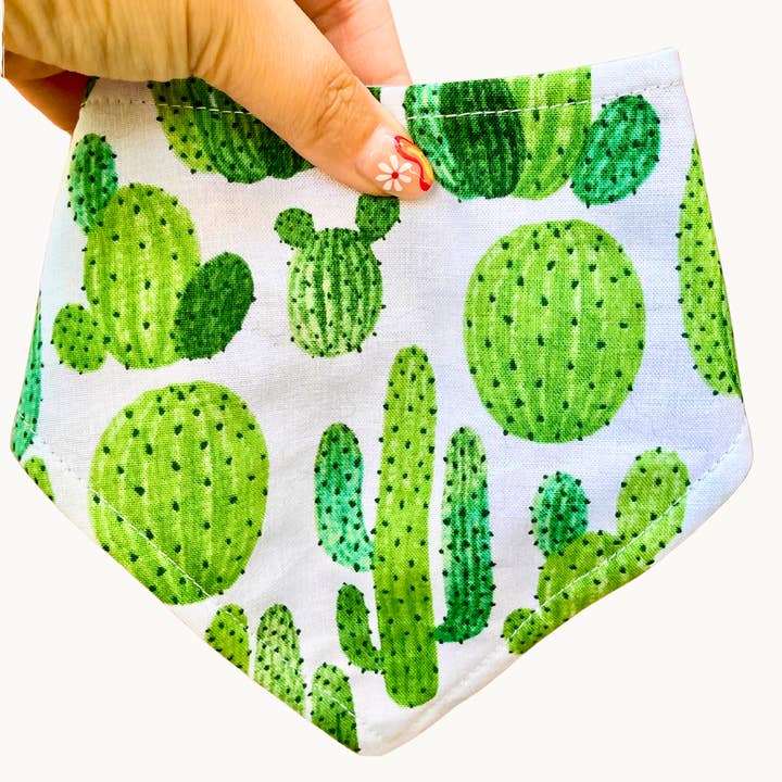 Bandana pour chien Cactus – Foulard pour animal de compagnie style bohème du désert du sud-ouest pour la vente par Very Vintage Designs