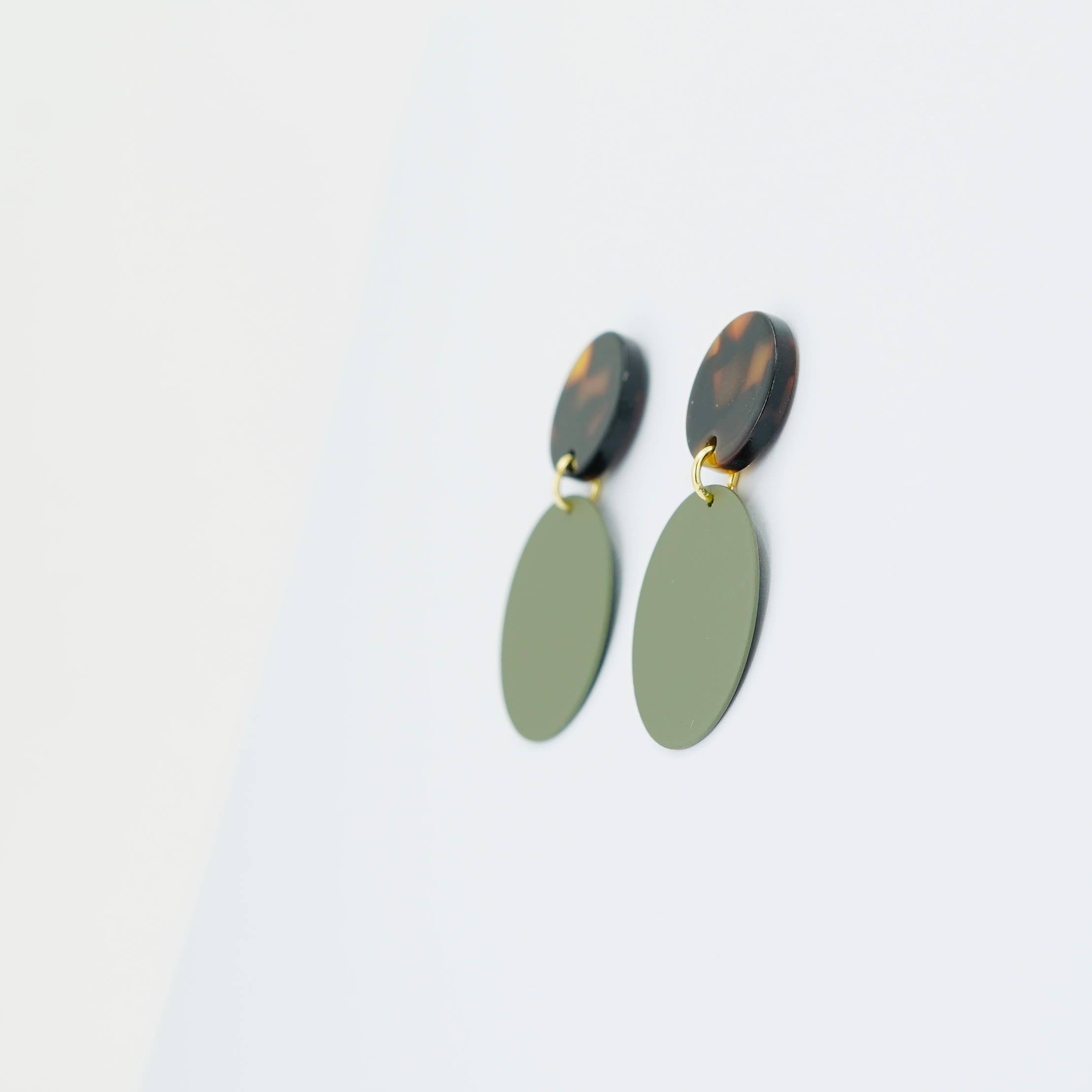 Copper Bee - Wholesale Dangle Earrings - Colour Pop Disc and Tortoiseshell Earrings5