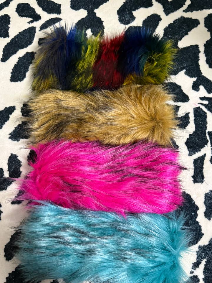 Pelz-Stirnbänder (Sortierte Stile – Set) für den Großhandel von BoujeeVibesLLC