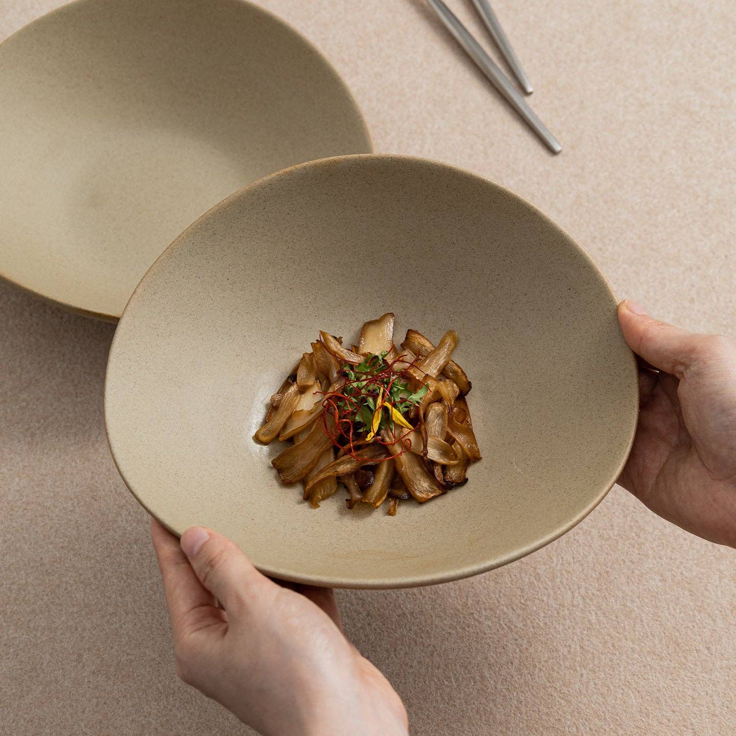 Gohobi （We cover U.S. import duties） – wholesale Serving bowl – Gohobi Japanese Ceramic Irregular Salad Bowl8