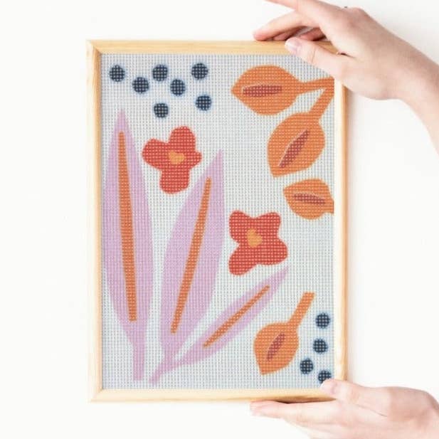 Unwind Studio - Wholesale DIY Craft Kit - Paper Flowers Beginner Needlepoint Kit0