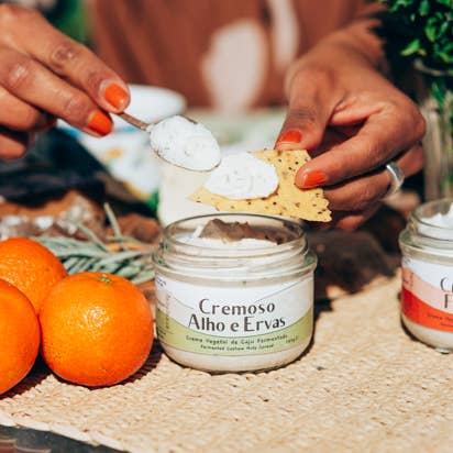 Muka - Wholesale Cheese - Creamy Garlic and Herbs1KG Bio -Cashew Vegan Cream Cheese2