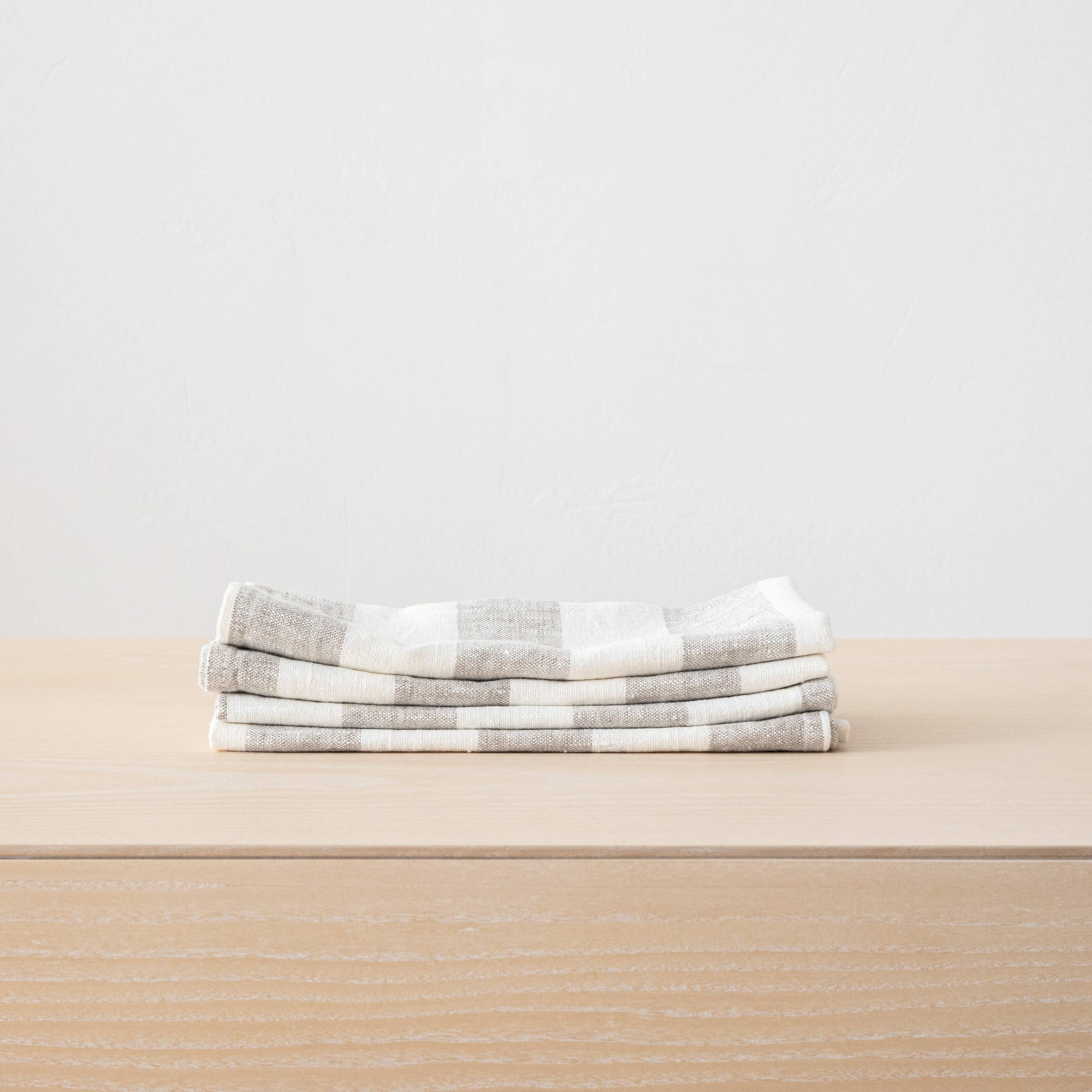 LinenMe - Wholesale Dinner & Cloth Napkin - Linen Napkin Off White Blue Philippe, Striped Washed Linen0