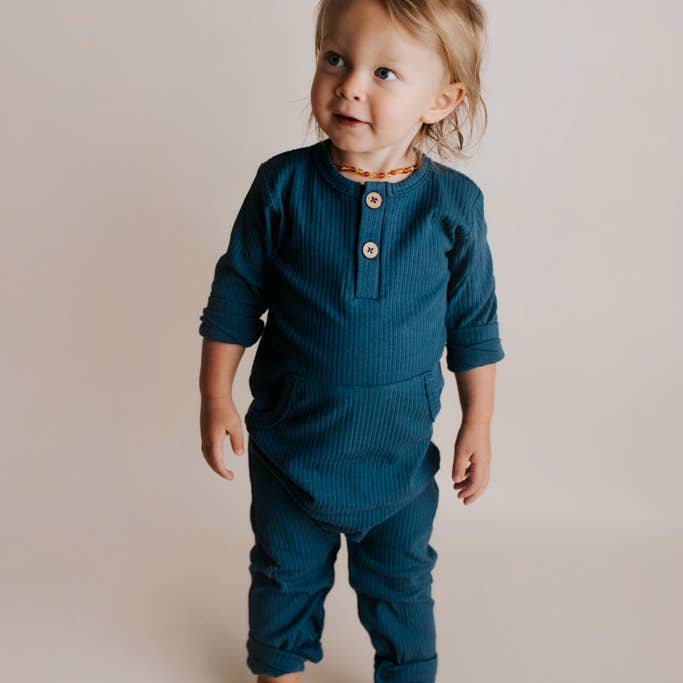 Three Little Tots - Wholesale Rompertje - Baby - Baby ribgebreide romper met zakken24