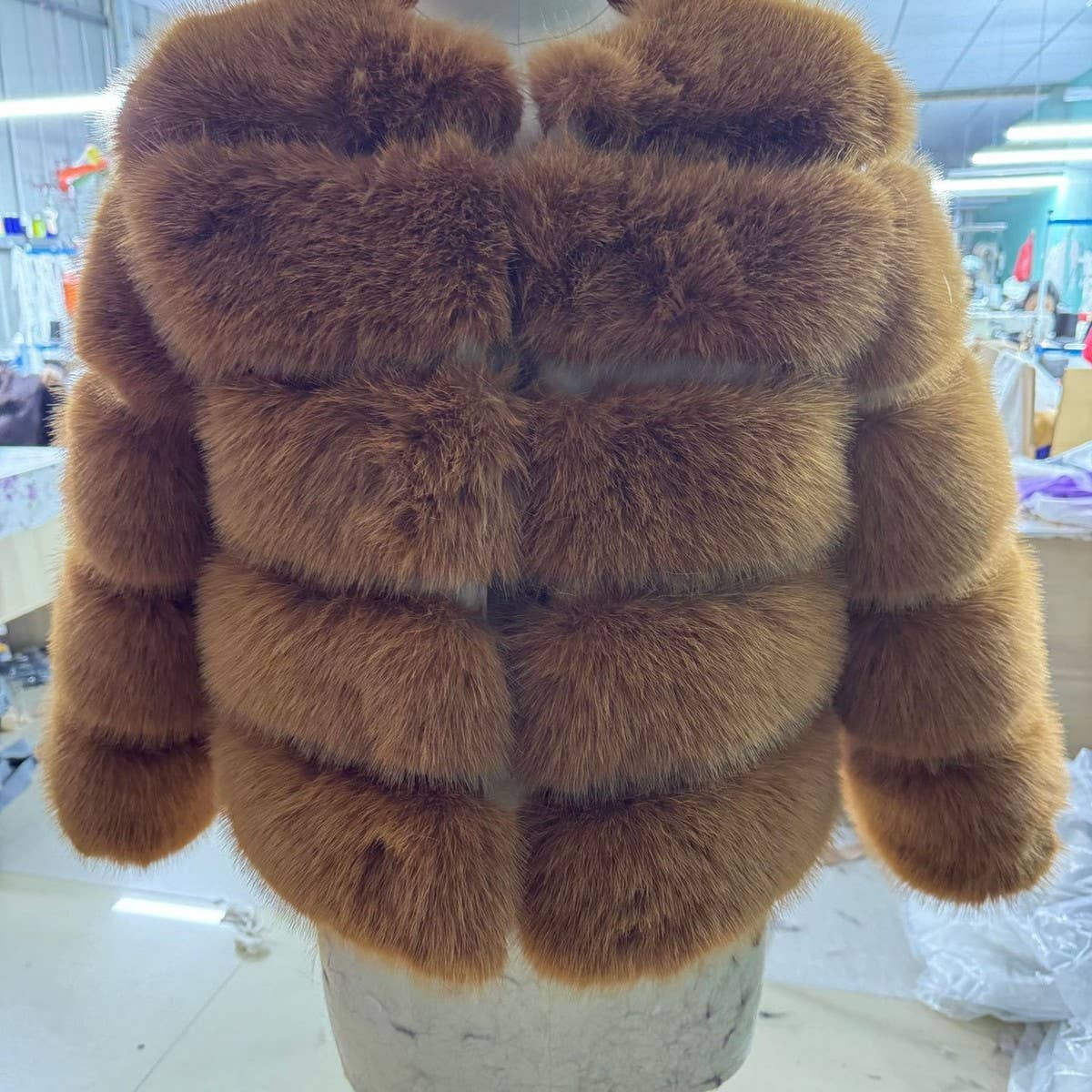 ACCITY - Wholesale Fur/Faux Fur Coat - Women's - Chic Faux Fur Coat Women Short Fluffy Jacket_CWMM90485