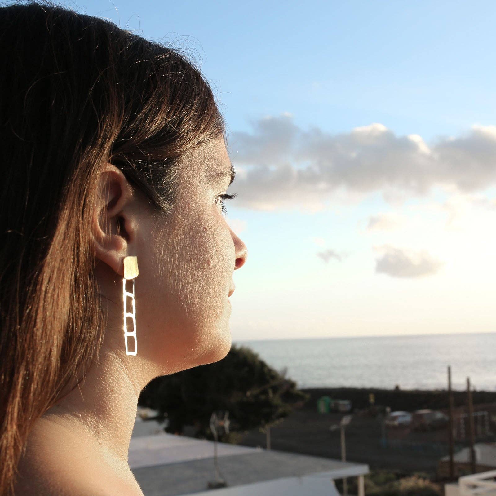 Lepa punca - Wholesale Dangle Earrings - Iris L Gold Earrings1