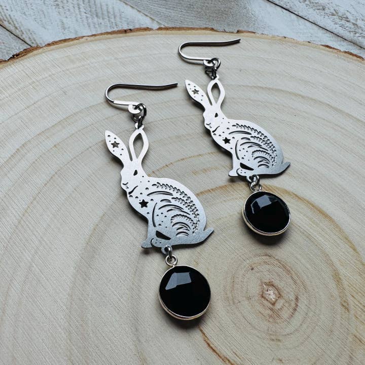 Bunny Onyx Oorbellen Gothic Punk Cottagecore voor Vrouwen voor wholesale door Same Sunset Design