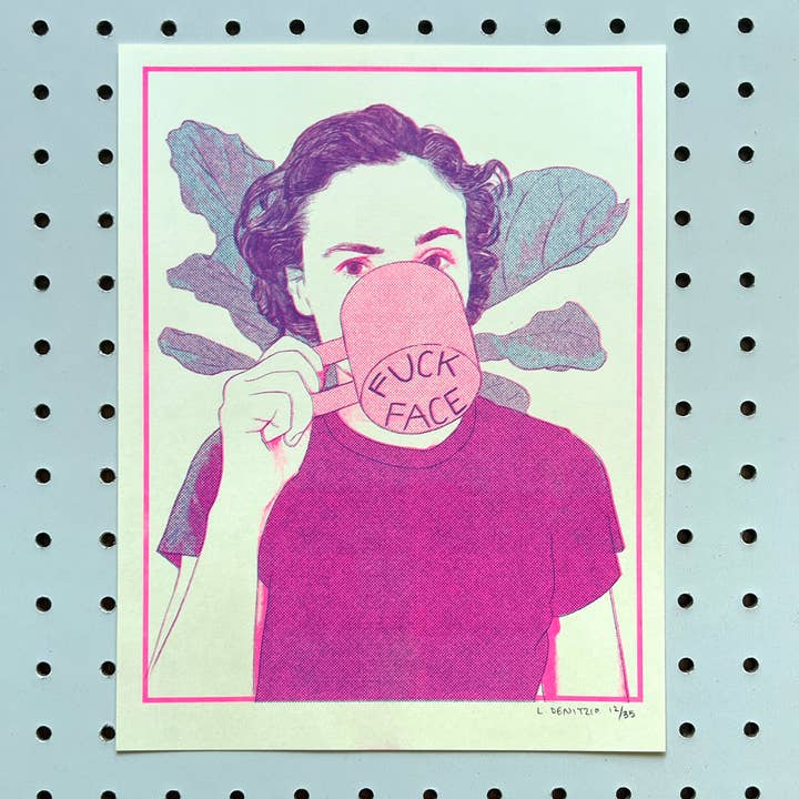 Cheeky Tasse mit Risograph-Aufdruck für den Großhandel von Lauren Denitzio Art & Illustration