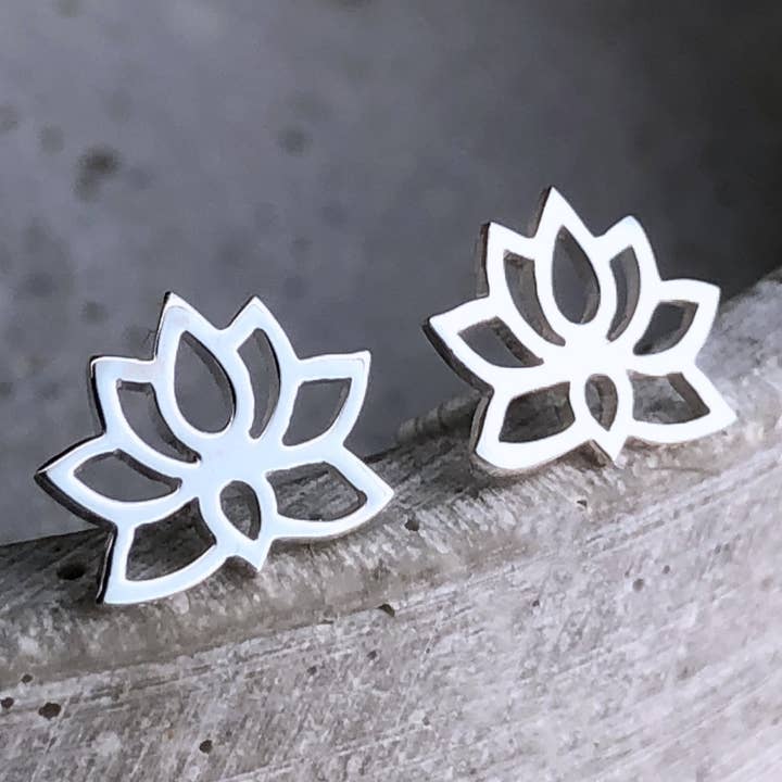 MadamLili - Wholesale Stud/Post Earrings - Mini 925 Sterling Silver Lotus Stud Earrings — EHR925-1193